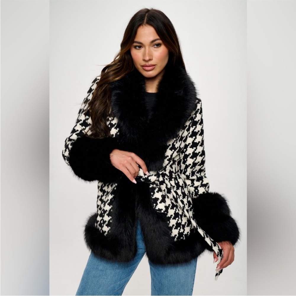 Women's Black and White Houndstooth Jacket with Faux Fur Trim